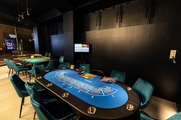 非日常的な店内で働けちゃう★
