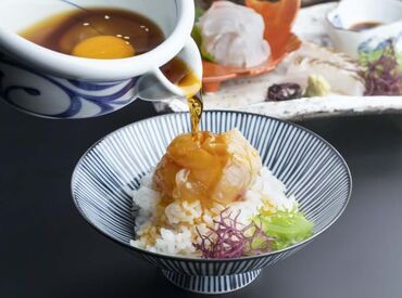 港区内の4店舗のヘルプが出ている店舗にいっていただき働いていただきます◎
正社員スタッフも同時募集中◎