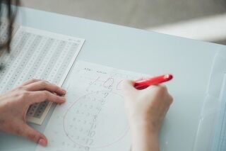 公文式 魚籃坂下教室 ＊子どもが好きな方にオススメです＊
幼稚園生～中学生の生徒さんの
採点が中心なので未経験も安心◎