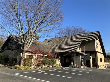 ★オシャレOK★
髪型/髪色自由&ピアス可!
自由度が高い職場です◎