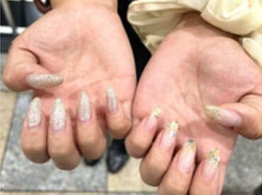 嵯峨野ラッキー ▼おしゃれ自由で働ける♪
髪色・ネイル・アクセサリーぜんぶOK！
自分らしいスタイルのままお仕事できる★