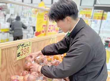 【正社員デビューにもピッタリ】ちょっとした工夫で売上アップ♪
自由にアイディアを出せる職場で、どんどん成長を実感◎