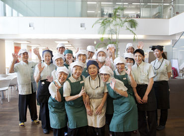 居酒屋やスーパーのお総菜コーナー、
お弁当屋さんなどで厨房に立っていた方や、
子育てがひと段落した調理師さんなどが活躍中！