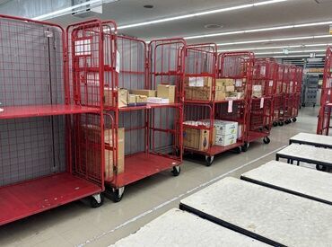 特別な資格や経験は不要!
普通免許があればすぐ始められます♪
仲間と協力しながら、てきぱき作業できる方におすすめ!