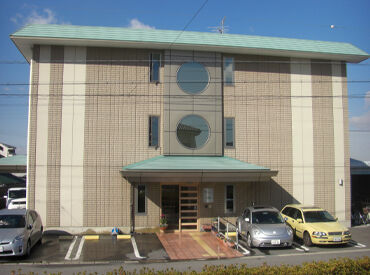 岡崎ケアセンターそよ風 ＼人柄重視の採用です！／
しっかりしたサポート体制で、安心して始められる環境♪
希望の働き方、お気軽にご相談を◎