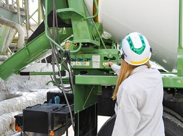 「どんな職場か気になる…」
そんな方もご安心ください*
事前の職場見学OK!
実際の雰囲気や働く様子を見てから勤務可能◎