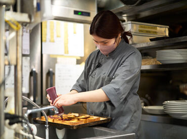 明るいスタッフが多く、スタッフ同士の雰囲気も良く居心地◎
タトゥや髪型も自由で
自分らしく働いています☆