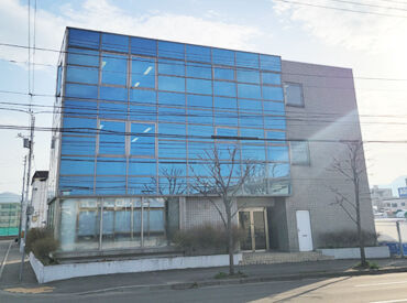 ↑上記は札幌営業所です◎
面接はコチラ(二十四軒二条2丁目3-1)にて行います♪