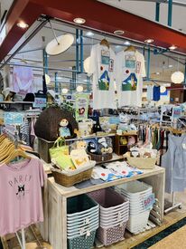 ナチュール・ビー 豊橋店（アピタ向山店） 短時間から勤務OK★
かんたんな作業が多いので、
未経験さんもスグ馴染めますよ！
