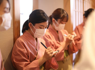 ＼できることから一緒に◎／
初バイトさんも、ブランクがある方も大歓迎♪
週3日・1日4h～OK！ムリなく働ける！