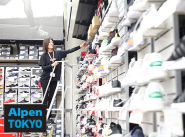 ＼オープニングスタッフ大募集／
2026年冬、新宿駅近くに大型店舗OPEN！