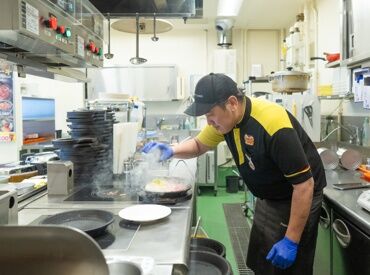 ペッパーランチ　イオンモール福岡店[6604]※2025年11月中旬リニューアルオープン はじめは元気に
「いらっしゃいませ！」が言えればOK。
たくさんの仲間と一緒に協力しながら
ニコニコ笑顔でお仕事しましょう！