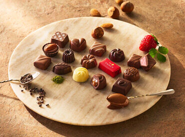 シフトは柔軟◎週3日・1日5時間～
曜日希望OK！午後のみなどもOK！
どんな働き方をしたいかを面接でお伝えください♪