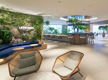 レバレジーズオフィスサポート株式会社　渋谷スクランブルスクエア本社 人間関係が良い！質問しやすい！レトルトやお菓子や珈琲など無料のレバカフェ制度あり！
入社後アンケートは満足度★★★の実績