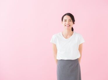 アデコ株式会社/A01532473 20代・30代・40代のスタッフが活躍中！
異業種から転職した先輩も多数いるので、
事務未経験の方も安心してスタートできます♪