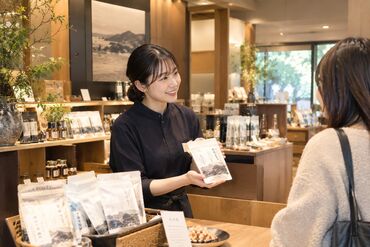 ファッション人材リンク株式会社【FJLNAGOYA】 ﾟ*｡☆ NEWスタッフ募集 ☆。*ﾟ
アルバイト・パート経験活かせる◎