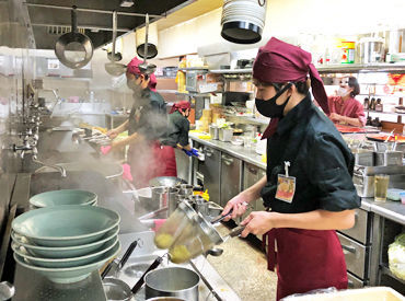 チャイナハウス すけろく　束本店 「料理が初めてで不安…」そんな方も大歓迎★
自分で作った料理が「美味しい」と
言ってもらえた時の喜びは言い表せませんっ♪