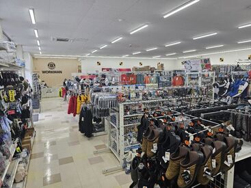 \新商品もいち早くチェック♪/
作業服・スポーツ・カジュアル商品など
ワークマンの新しいアイテムを早く知れる特典も!
