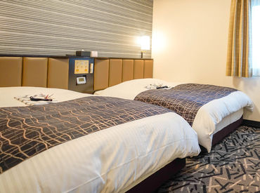 ホテルの受付が初めての方も大歓迎!
「私生活とムリなく両立したい…」
そんな方にもぴったりの環境です♪