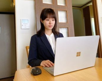 株式会社ＡｐｐｌｙＮｏｗ 自宅でコツコツお小遣い稼ぎ♪
家事・育児の合間で働けるお仕事です！