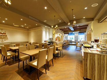 T-SERVICE　勤務地：ホテルサンルートソプラ神戸 学生さん・主婦(夫)さん・フリーターさん大歓迎！
・保育園のお迎えまで
・Wワーク・副業に
・学校終わりに　など働き方自由♪