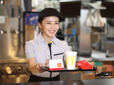 マクドナルド　四谷橋通り府中店 「近所から通ってます！」
「大学に入ってからずっとココでバイトしてます！」
―こんなcrewたちが活躍しています★
