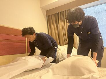 【お仕事風景】
キレイなビジネスホテルの客室なので
快適にお掃除できる!
初めは、先輩が教えてくれながら
一緒に作業をします!