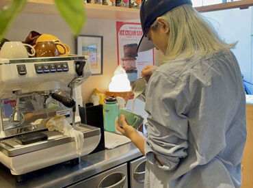 染髪/ピアス/ネイル/ヒゲ/私服など
オシャレの自由度高め！
あなたらしく働ける環境です◎