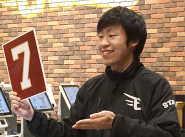 レジ業務はキャッシュレス導入なのでラクラク◎
全てのグッズにバーコードがついているので安心です♪