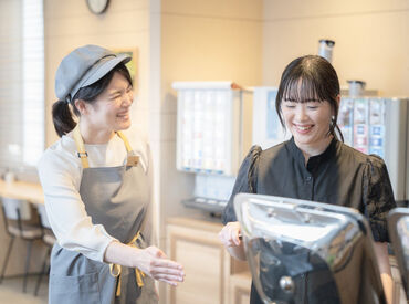 スーパーホテル旭川 料理の補充や片付けなどの裏方作業がメイン！
久しぶりの仕事復帰の方もしっかりサポートするので安心◎
