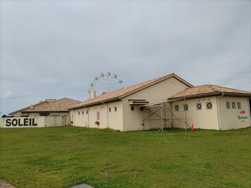 家族連れの方やカップルなど様々なお客様がいらっしゃいます♪
楽しく接客したいなら応募ボタンをクリック♪