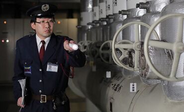 株式会社メンテック　警備事業部　※勤務地：愛知県豊田市岩倉町一本松1-1 制服貸与♪閉館している施設での勤務になります★
幅広い年代の方が活躍中です◎