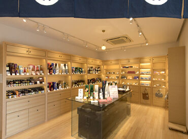 仙巌園　島津のれんオリジナルショップ 未経験から応募歓迎◎時短勤務もご相談ください！
40～60代の主婦スタッフさん活躍中です★