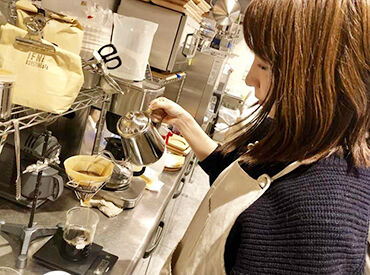 20代スタッフ中心♪てきぱき仲間と明るい空間!
みんなで協力し合うから初めてでも安心して馴染めます★
※画像はイメージ