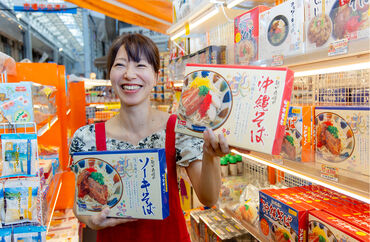 Mi-ja（ミージャ） 国際通り店 ＼近隣パーキング代支給あり！／
未経験からスタートOK★
やさしいスタッフがしっかりサポートします◎
