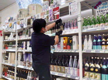 日本酒・ウィスキー・ワインなど…
様々なお酒を取り扱っているため、
働きながら今話題の商品に触れることができますよ♪