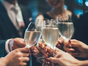 株式会社麻野配ぜん人紹介所　勤務地：JRホテルクレメント高松【j】 接客・言葉遣いetc.一流のおもてなしが学べます♪
未経験の方もOK⇒安心の研修制度あり◎
※画像はイメージ