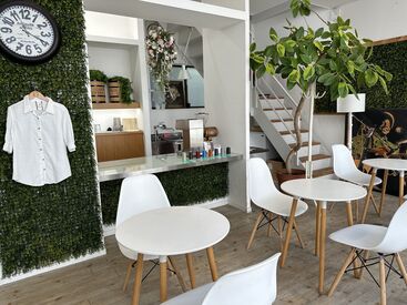 オシャレな休憩スペースあり★
家事や子育て等と両立したい方も歓迎です◎