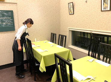 学業やWワーク、遊び、趣味…両立した勤務が叶います♪
先輩スタッフが丁寧に教えるので、
初めての方も安心して始められます◎