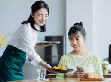 株式会社リエイ 名古屋支店 勤務地：岐阜県高山市荘川町N000015CH 料理の提供や食器洗いなど
カンタンな調理補助をお任せします◎
初めての方もしっかりサポートするので安心♪
※写真はイメージ