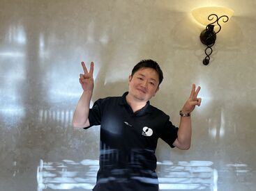 ＼こちらが名物店長／
底なしの明るさと誰に対しても温かいなんともバイト思いな店長＞＜
沢山飲みにつれてってくれます♪（笑）