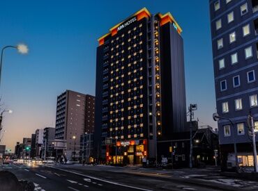 アパホテル（APA HOTEL）〈赤羽岩淵駅前〉 ＼スキマ時間を有効活用／
高時給だから効率よく稼げる！
昇給/社保完備/正社員登用
…大手ならではの高待遇◎