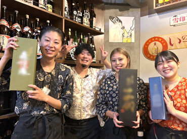 うまいもん処　今一商店 お店の前にも席がズラッと並んで、
いつもワイワイ楽しいお店です♪