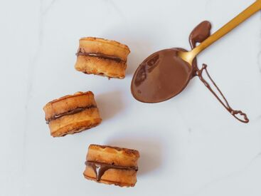 ファッション人材リンク株式会社【FJL】 ﾟ*｡☆ NEWスタッフ募集 ☆。*ﾟ
チョコレートSHOPスタッフ
・20～40代女性スタッフ活躍
・制服支給あり
・働きやすさ抜群♪