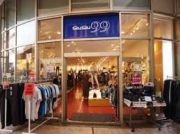 ＼画像はりんくう店になります／
とても広い店舗でやりがい◎
