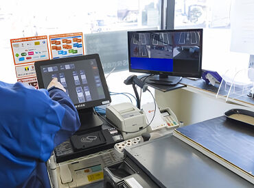 ［紹介元］株式会社グリーンフォレスト［紹介先］セルフステーション栗東小柿SS（444） 室内での作業だから、雨や風も関係なし！難しい仕事はないから、すぐに覚えられますよ♪
