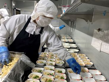 株式会社LIFEAT. おいしいまかないあり！
「一人暮らしで食事にまで気が回らない…」
そんな方にもうれしい◎
食品の従業員特別販売もあり♪