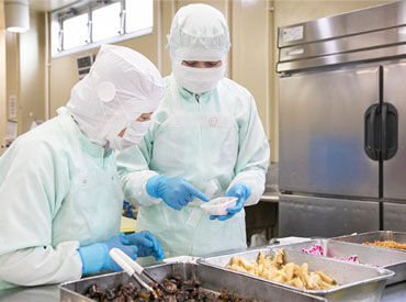 がっつり働きたいフリーターさんも大歓迎です♪
職場は和やかで長く働く方も多数!
研修あり&サポート体制バッチリなので安心◎