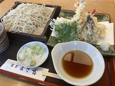 蕎菜　まさ吉 情熱をもった店主さん。愛情たっぷりの女将さんが丁寧に教えてくれます。
とてもやりがいのあるお仕事です♪