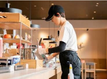 「この出し方で合ってる？」「これはどこにあるんだっけ…？」
小さなこともスグ聞けるので、お仕事に慣れるのも早いです♪